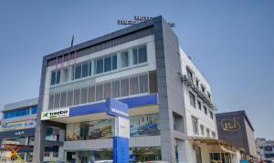 Treebo Grand Lotus - 3 km from Textile Market