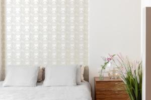 Luxury Apartment 76 by BookingHost