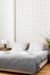 Luxury Apartment 76 by BookingHost