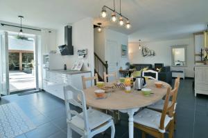 Maisons de vacances Ty Karet - Maison pour 6 proche plage : photos des chambres