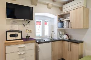 Central Old Town Apartments 