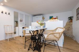 Charming Studio apartment at House Rustica with terrace and nearby parking