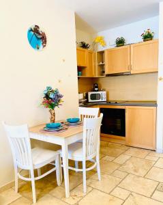 Royal Studio Sea View by Kaliakria