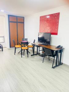 APARTAESTUDIO AMOBLADO DE UN SOLO AMBIENTE- QUINTA PAREDES CORFERIAS