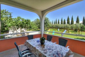 Apartments Sonja Zambratija