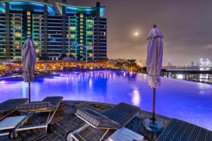 2 Bedroom App with private beach and infinity pool