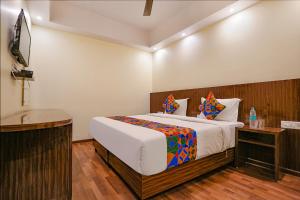 Via Kapashera Residency