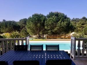 Villas Villa avec piscine dans la pinede a 4min de l'ocean : photos des chambres