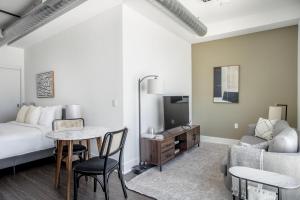 Marina Del Rey 1br w pool gym wd nr marina LAX-1019