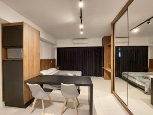Studio novo junto a liberdade com garagem