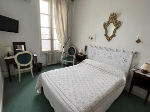 Hotels Hotel Montsegur : photos des chambres