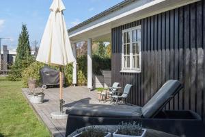 Authentic Holiday Home Close To The Beach