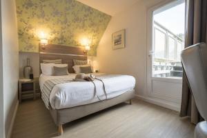 Hotels Logis Beaujoire Hotel : photos des chambres