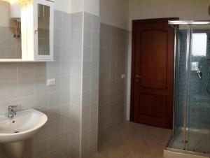 Regina Apartments img127