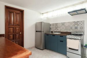 Senda Stays Coyoacan - 6BR Casa and Garden Steps from Frida Kahlo