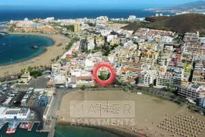 Cozy main square and beachfront 3-bedrooms apartment