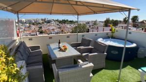 Apartment Beta - 2 Bedrooms, Private Rooftop Patio with Hot Tub, BBQ and View