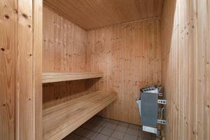 Home For The Family In Quiet Surroundings