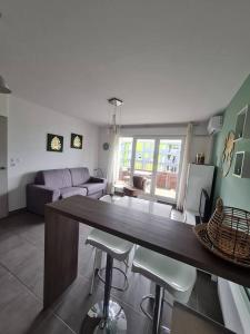 T2 neuf près des plages et commerces