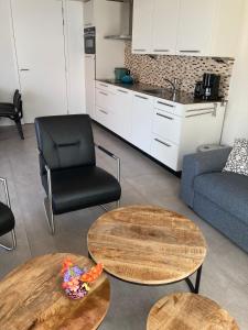 Lin et lautre appartement