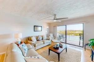 A Dreamer's Cottage - Oakhurst Terrace