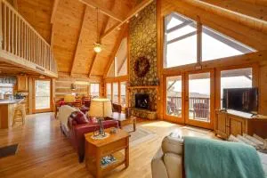Smoky Mountain Vacation Rental with Large Deck! - Laxon