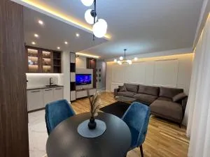 Lilly LuX - Prnjavor