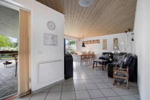 Home For The Family In Quiet Surroundings