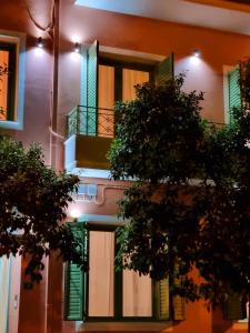 City Life Metro Ambelokipi