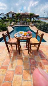 Hermoso Glamping Santorini