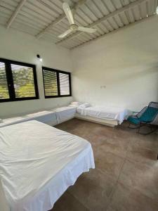 Extraordinaria casa con piscina y pura naturaleza Honda