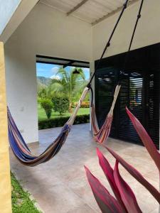 Extraordinaria casa con piscina y pura naturaleza Honda