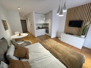 LL65 Apartmens Airport Nikola Tesla - 4hvězdičkové hotely ve městě Ledine