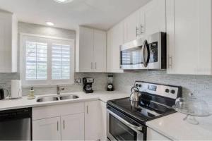 Lulus Crescent Cottage #2