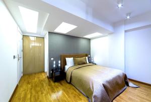 The Place Suit & Apartments