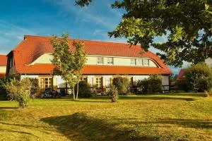 strandnahe Ferienwohnung mit eigener Terrasse - Feriendorf Bakenberg FeWo D06 - Kreptitz