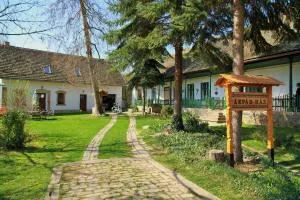 Árpád Ház - Alsónyék