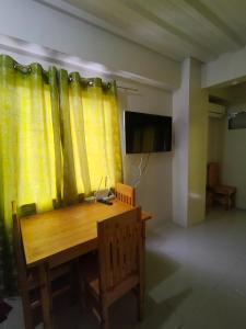 Vimelzu Mhavic Family Room