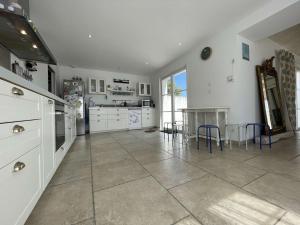 Grande villa avec WIFI, jardin, 10 couchages à Saint-Denis-dOléron - FR-1-246A-226