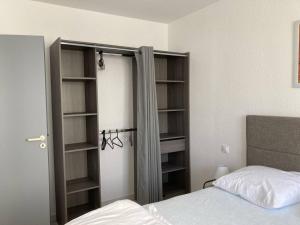 Appartements Appartement Canet-en-Roussillon, 2 pieces, 4 personnes - FR-1-696-33 : photos des chambres