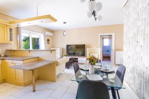 AIOLOS LUXURY alimos quiet SUITE 1