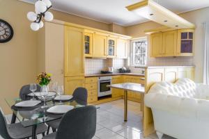 AIOLOS LUXURY alimos quiet SUITE 1