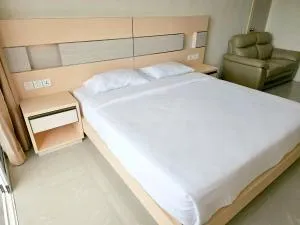 Nagoya thamrin apartment (Favehotel Building) - Нагоя