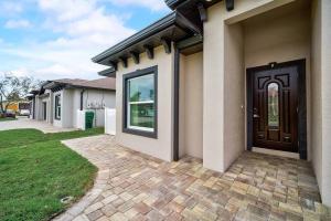 Family Villa King Bed, 3 bedrooms 2baths, 7 guests, Close to Beaches, Golfing, Fishing