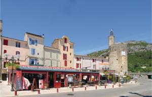 Maisons de vacances Amazing Home In Mjannes-ls-als With Kitchen : photos des chambres