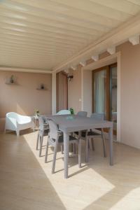 Waterfront apartment Olbia img8