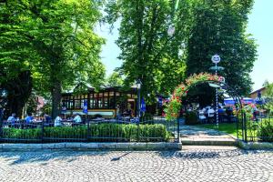 Hotel & Restaurant Waldschloss