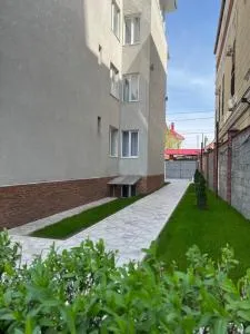 Nomad Inn - Orto-Say