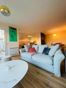 villa bleu marine chic calme et jardin - 圣加尔米耶