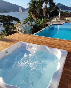 Paraíso da Enseada de Brito